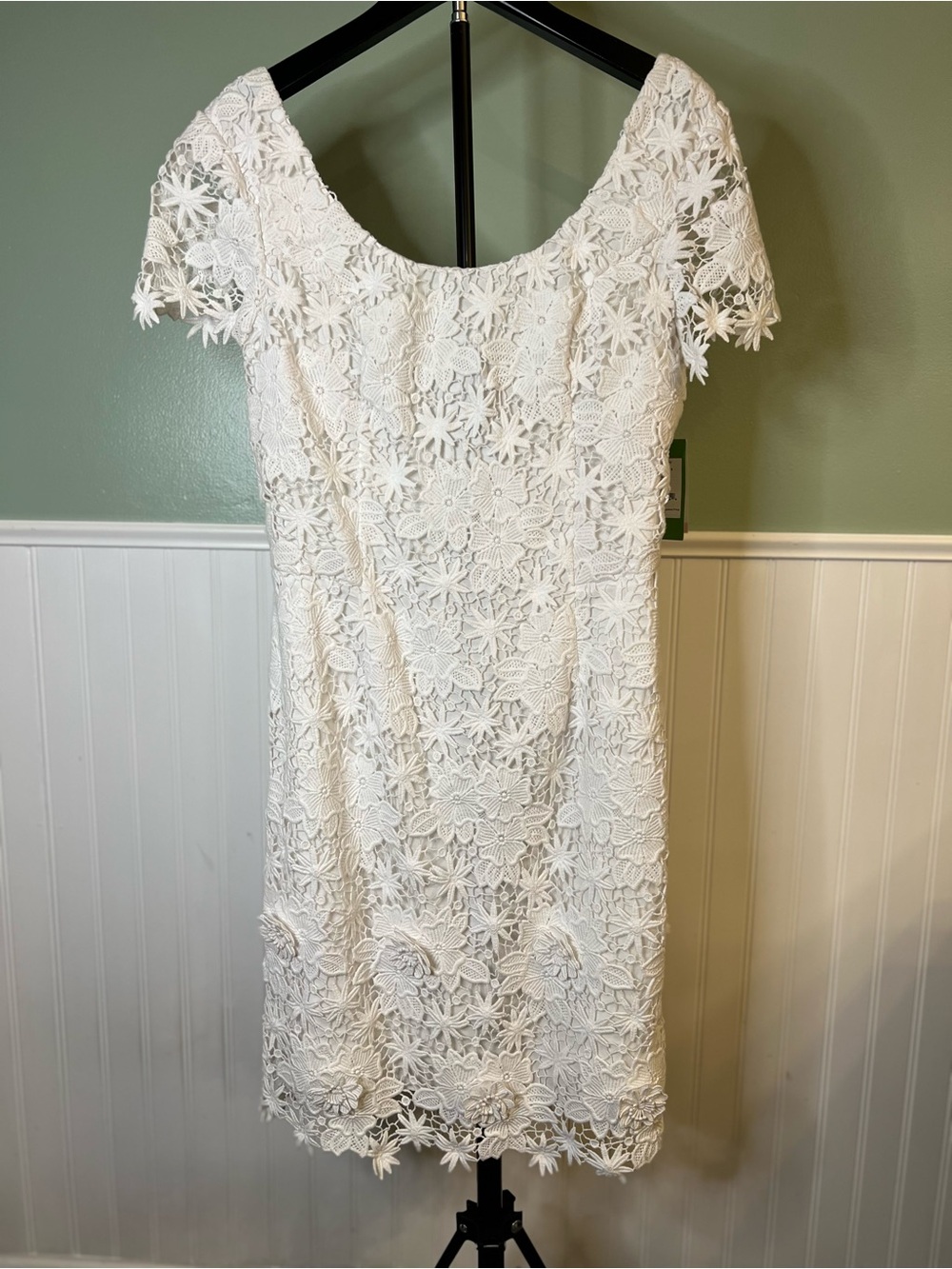 NWT- Exquisite Lilly Pulitzer White Marta Truly Floral Lace Dress. Size 8